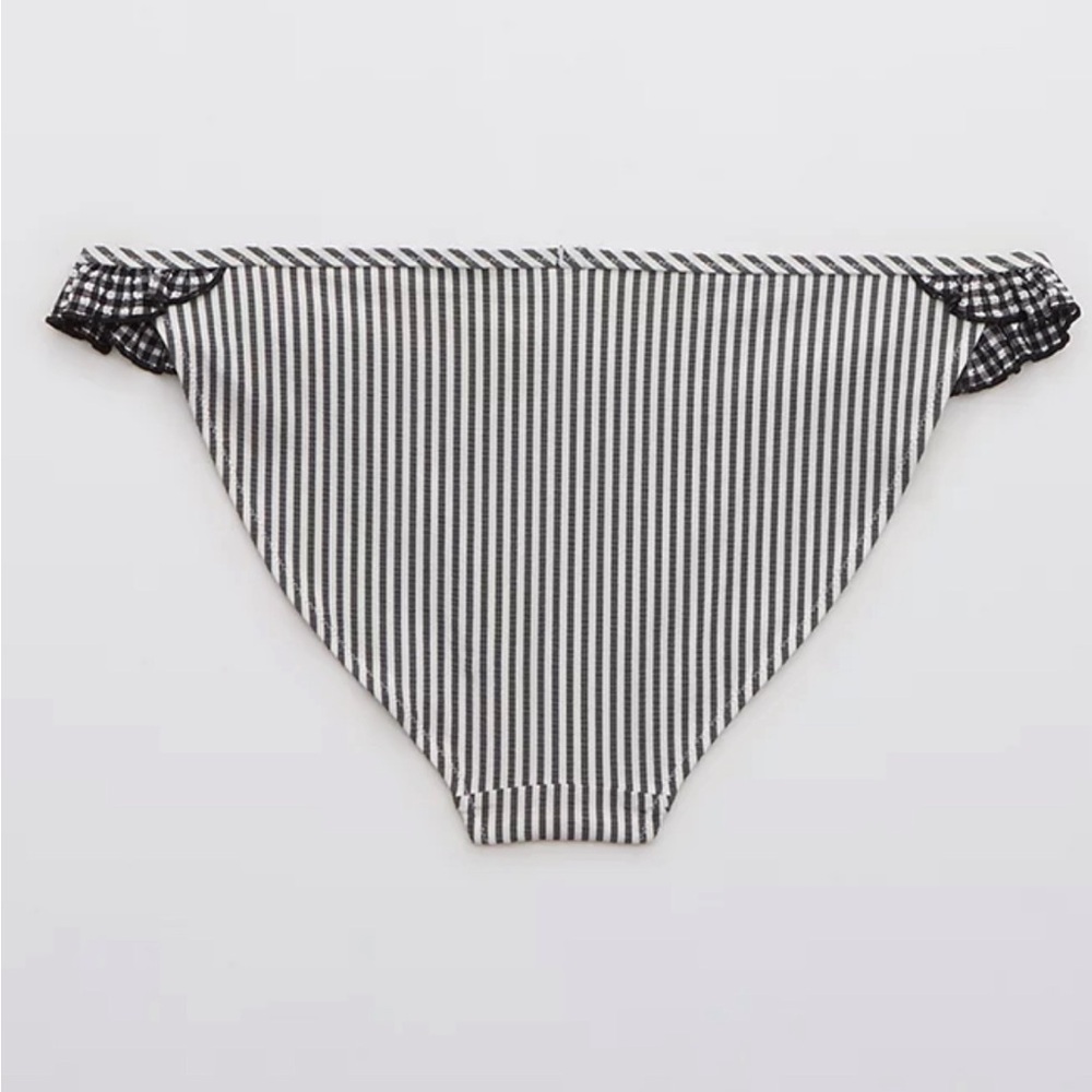 36A.- Aerie Seersucker Stripped Ruffle Bikini Bottom. Black - Picture 2 of 5